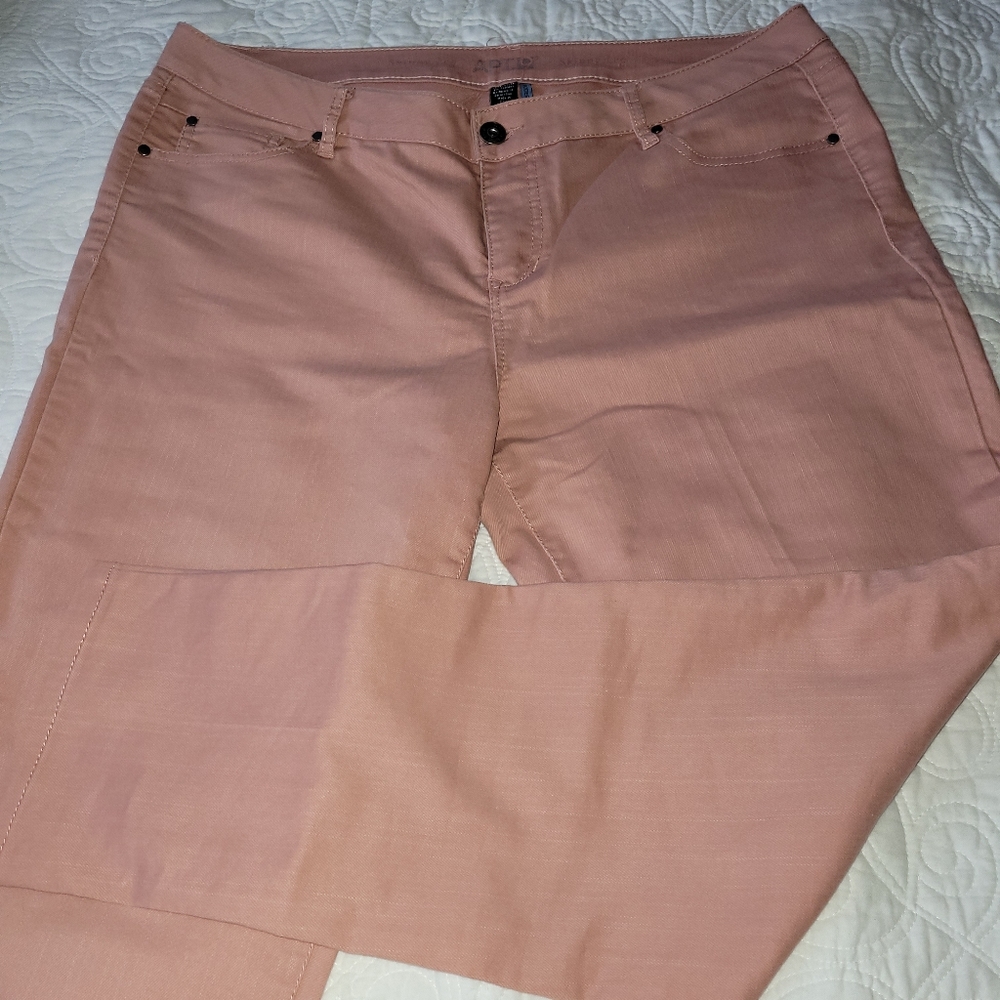 Apt 9 Pink skinny leg modern fit jeans